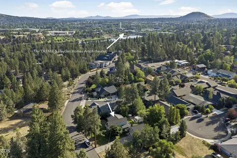 View/Area - 20001 Mcclellan Rd, Bend, OR 97702 photo 2 of 3