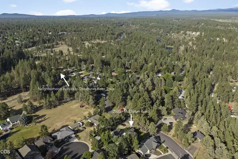 View/Area - 20001 Mcclellan Rd, Bend, OR 97702 photo 3 of 3