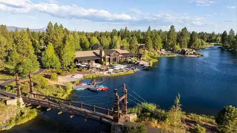 View/Area - 56370 Fireglass Loop #179, Bend, OR 97707 photo 7 of 9