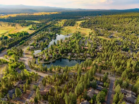 View/Area - 56370 Fireglass Loop #179, Bend, OR 97707 photo 9 of 9