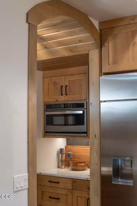 Kitchen - 56370 Fireglass Loop #179, Bend, OR 97707 photo 5 of 7