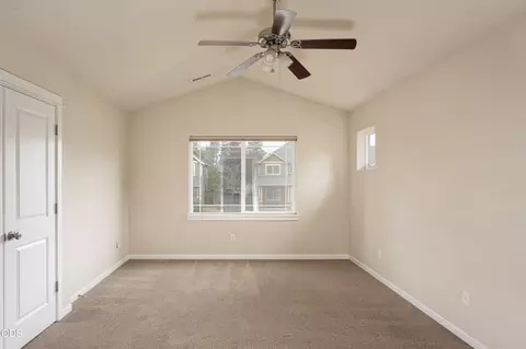 Bedroom - 61506 Tall Tree Ct, Bend, OR 97702 photo 2 of 7
