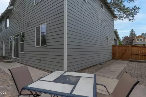 Exterior - 61506 Tall Tree Ct, Bend, OR 97702 photo 5 of 7