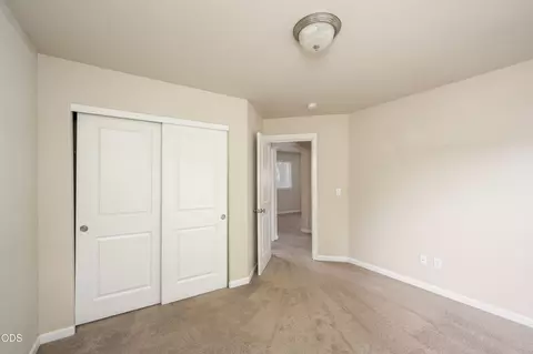 Bedroom - 61506 Tall Tree Ct, Bend, OR 97702 photo 6 of 7