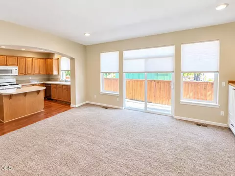 Living - 61506 Tall Tree Ct, Bend, OR 97702 photo 1 of 1