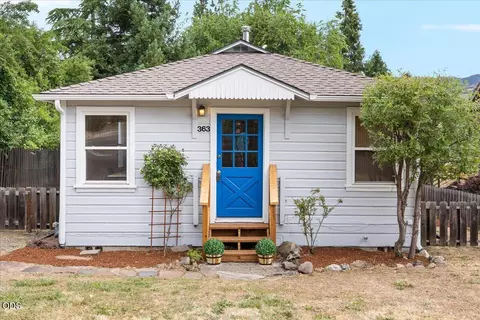 363 E Hersey St, Ashland, OR 97520