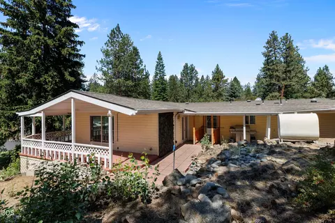 Exterior - 60944 Mcmullin Dr, Bend, OR 97702 photo 1 of 7