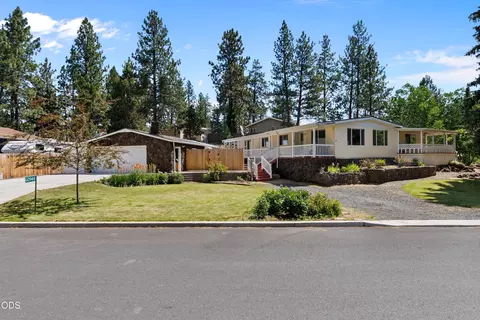 60944 Mcmullin Dr, Bend, OR 97702