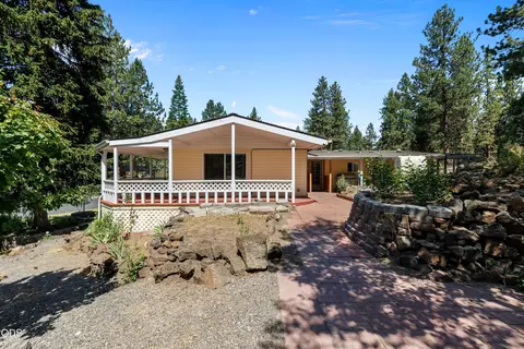 Exterior - 60944 Mcmullin Dr, Bend, OR 97702 photo 2 of 7