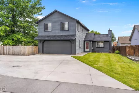 2834 SW 27th Ct, Redmond, OR 97756