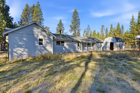 Exterior - 52856 Meadow Ln, La Pine, OR 97739 photo 6 of 15