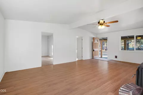 Living - 52856 Meadow Ln, La Pine, OR 97739 photo 3 of 3