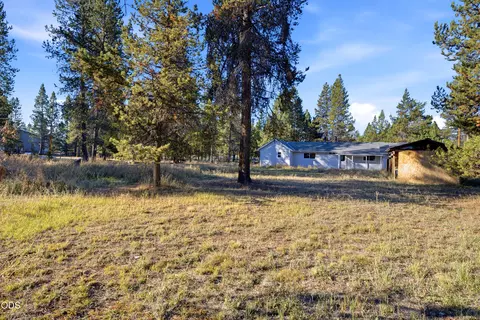 Exterior - 52856 Meadow Ln, La Pine, OR 97739 photo 10 of 15