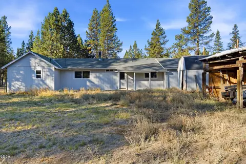 Exterior - 52856 Meadow Ln, La Pine, OR 97739 photo 7 of 15
