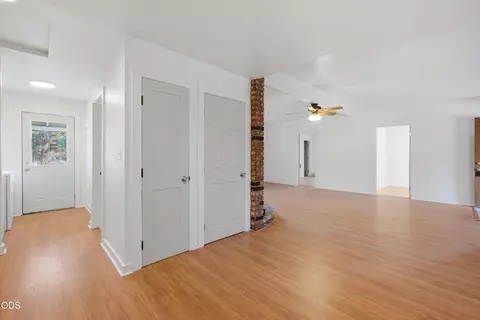 Entry Way - 52856 Meadow Ln, La Pine, OR 97739 photo 2 of 2