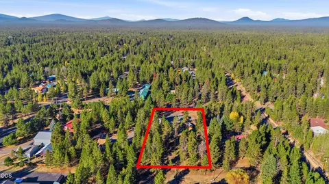 View/Area - 52856 Meadow Ln, La Pine, OR 97739 photo 3 of 5