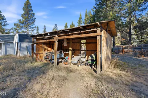 Exterior - 52856 Meadow Ln, La Pine, OR 97739 photo 8 of 15