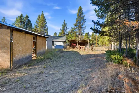 Exterior - 52856 Meadow Ln, La Pine, OR 97739 photo 9 of 15