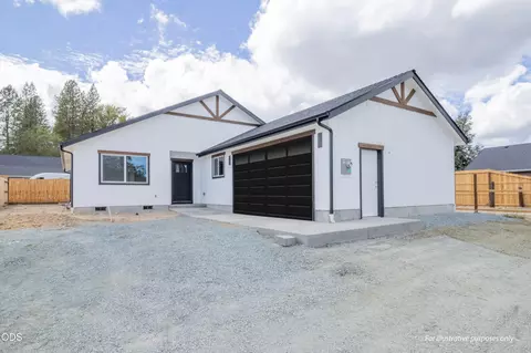 2716 Denton Trl, Grants Pass, OR 97527