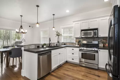 Kitchen - 3368 NE Wild Rivers Loop, Bend, OR 97701 photo 4 of 7