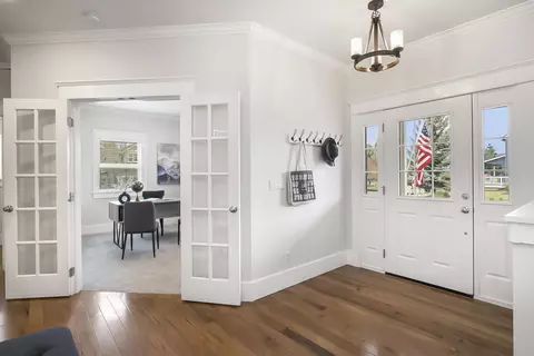 Entry Way - 3368 NE Wild Rivers Loop, Bend, OR 97701 photo 5 of 6