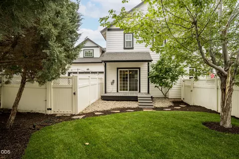 Exterior - 3368 NE Wild Rivers Loop, Bend, OR 97701 photo 6 of 7