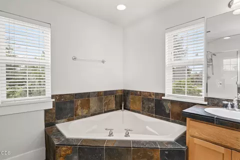 Bath - 3368 NE Wild Rivers Loop, Bend, OR 97701 photo 5 of 6