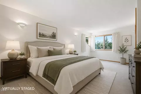 Bedroom - 3465 NW Conrad Dr, Bend, OR 97703 photo 4 of 7