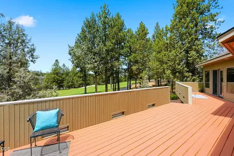 Exterior - 3465 NW Conrad Dr, Bend, OR 97703 photo 6 of 10