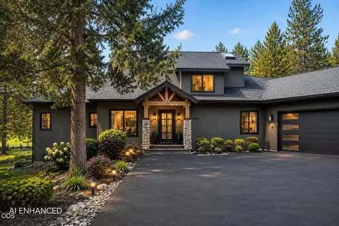 Exterior - 3465 NW Conrad Dr, Bend, OR 97703 photo 2 of 10