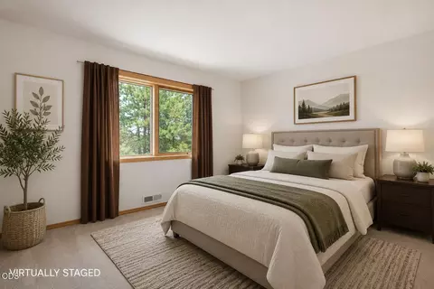 Bedroom - 3465 NW Conrad Dr, Bend, OR 97703 photo 7 of 7