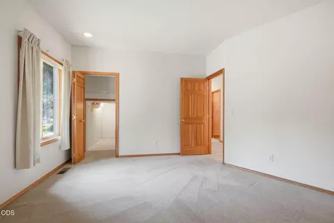 Bedroom - 3465 NW Conrad Dr, Bend, OR 97703 photo 2 of 7