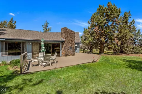 Exterior - 63510 Gentry Loop, Bend, OR 97701 photo 5 of 6