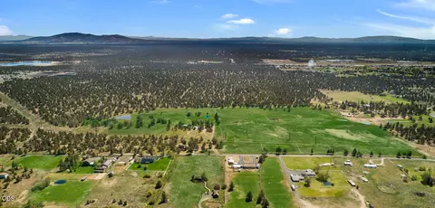 View/Area - 63510 Gentry Loop, Bend, OR 97701 photo 2 of 3