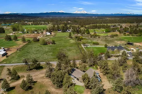 View/Area - 63510 Gentry Loop, Bend, OR 97701 photo 3 of 3