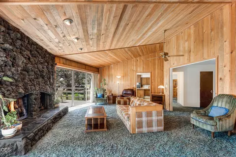 Living - 63510 Gentry Loop, Bend, OR 97701 photo 3 of 3
