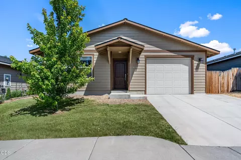 919 SE Maliah Ave, Madras, OR 97741