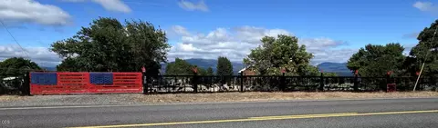 33706 Modoc Point Rd, Chiloquin, OR 97624 photo 4