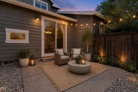Exterior - 60507 Hedgewood, Bend, OR 97702 photo 4 of 12