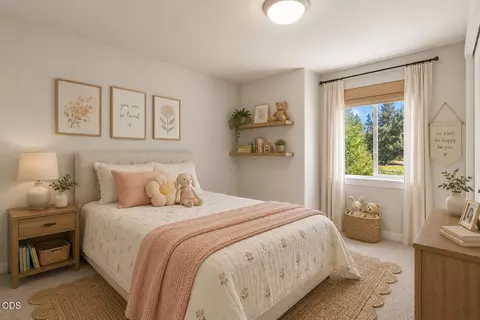 Bedroom - 60507 Hedgewood, Bend, OR 97702 photo 4 of 5