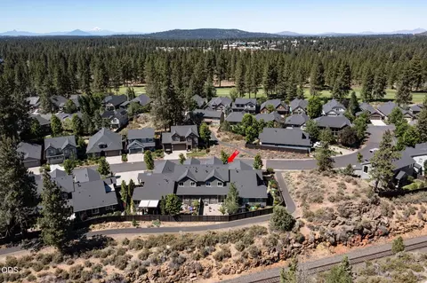 View/Area - 60507 Hedgewood, Bend, OR 97702 photo 5 of 8
