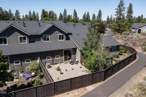 Exterior - 60507 Hedgewood, Bend, OR 97702 photo 7 of 12