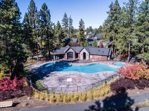 Exterior - 60507 Hedgewood, Bend, OR 97702 photo 9 of 12