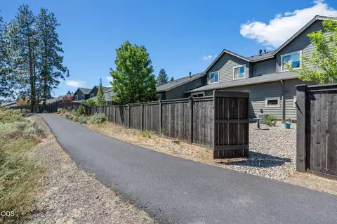 Exterior - 60507 Hedgewood, Bend, OR 97702 photo 8 of 12