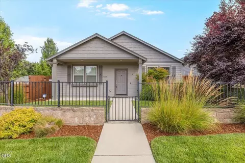 1403 Spring St, Medford, OR 97504