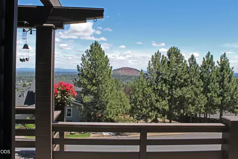 Exterior - 646 NW Powell Butte Loop, Bend, OR 97703 photo 4 of 11