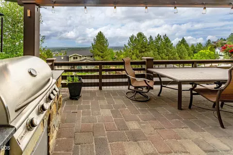 Exterior - 646 NW Powell Butte Loop, Bend, OR 97703 photo 9 of 11