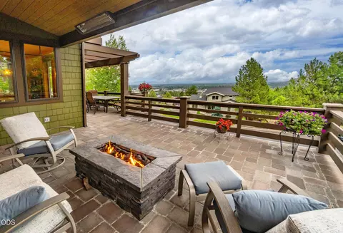 Exterior - 646 NW Powell Butte Loop, Bend, OR 97703 photo 5 of 11
