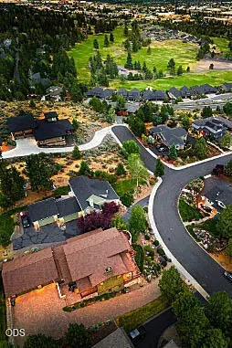 View/Area - 646 NW Powell Butte Loop, Bend, OR 97703 photo 3 of 3