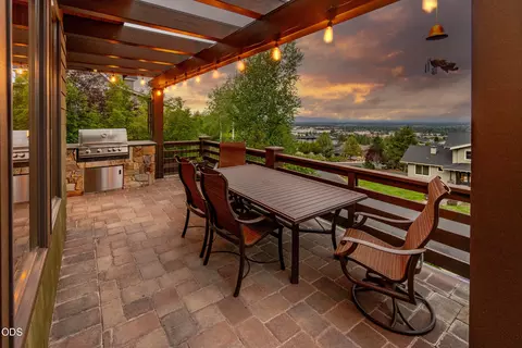 Exterior - 646 NW Powell Butte Loop, Bend, OR 97703 photo 11 of 11